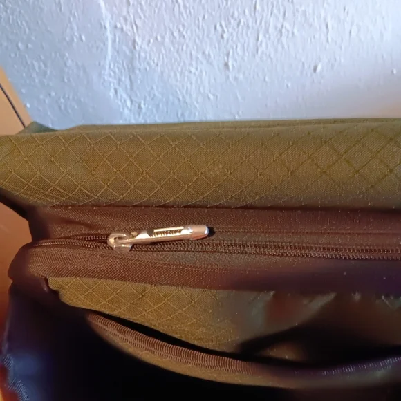 Duluth Trading Company Bag Cab Commander 2 Messenger - Picture 6 of 10